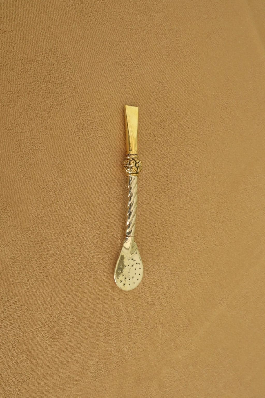 Bombillon pico de rey in alpaca and premium bronze hand-engraved by a craftsman in Argentina