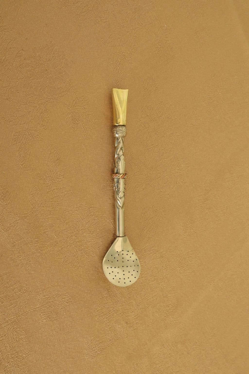 Bombillon in alpaca and bronze hand-engraved by a craftsman in Argentina