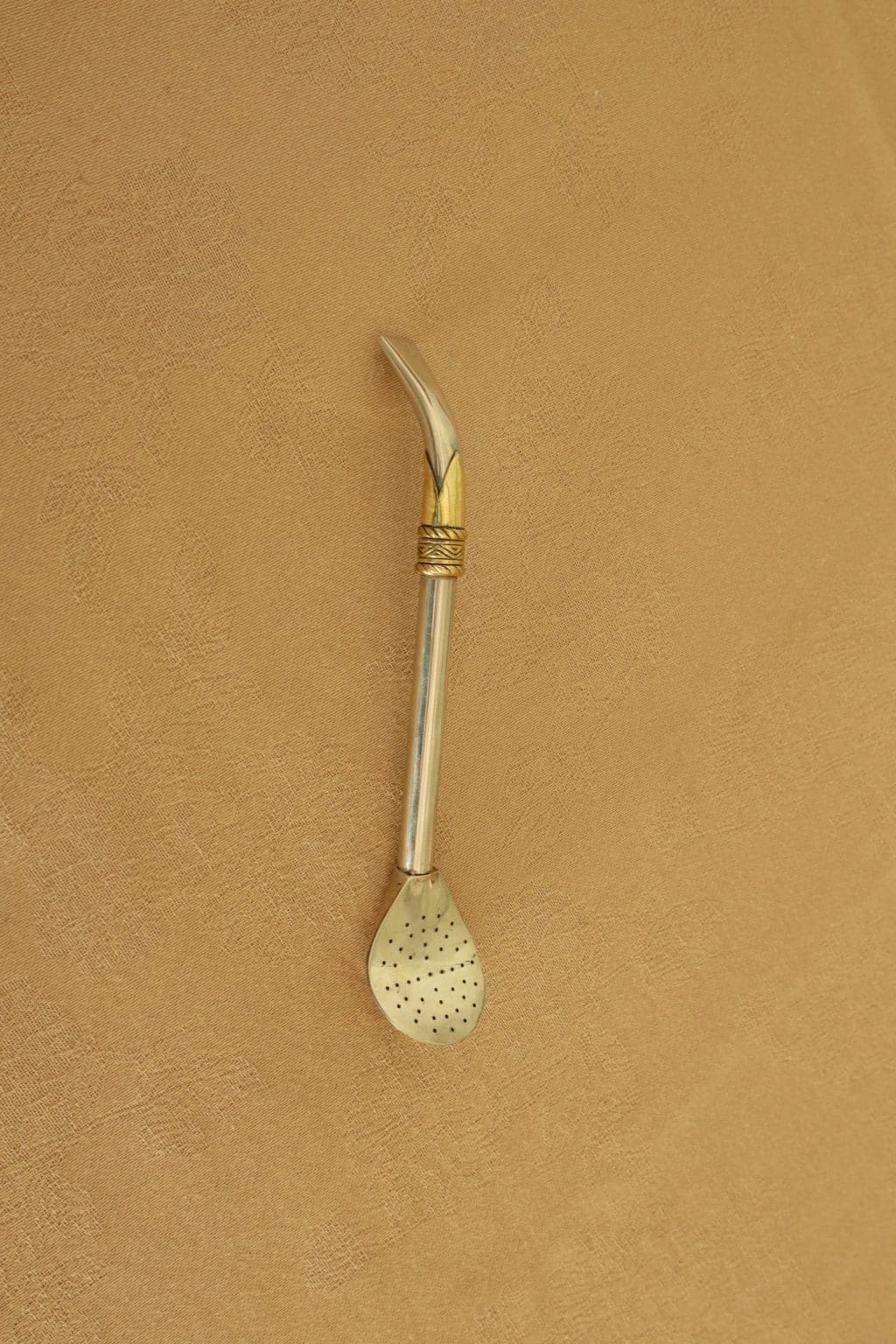 Bombillon pico de loro in alpaca and bronze hand-engraved by an artisan in Argentina
