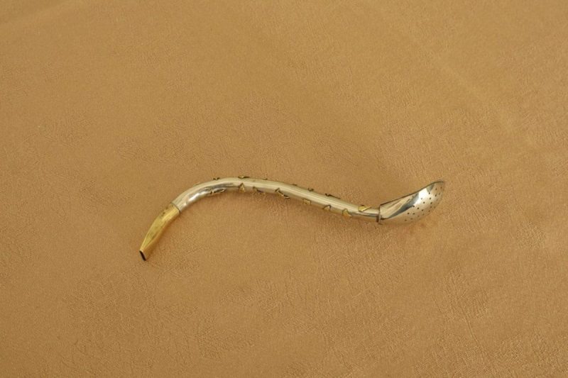 Bombilla artisanale personnalisée en alpaca et bronze avec des hiéroglyphes égyptiens