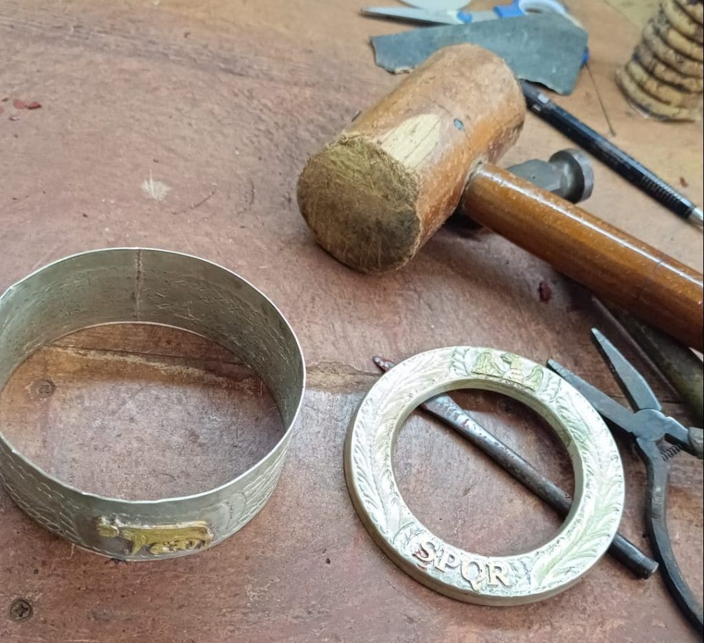 Atelier d'un maitre artisan maté qui fabrique des maté personnalisé pour Mate chamamé