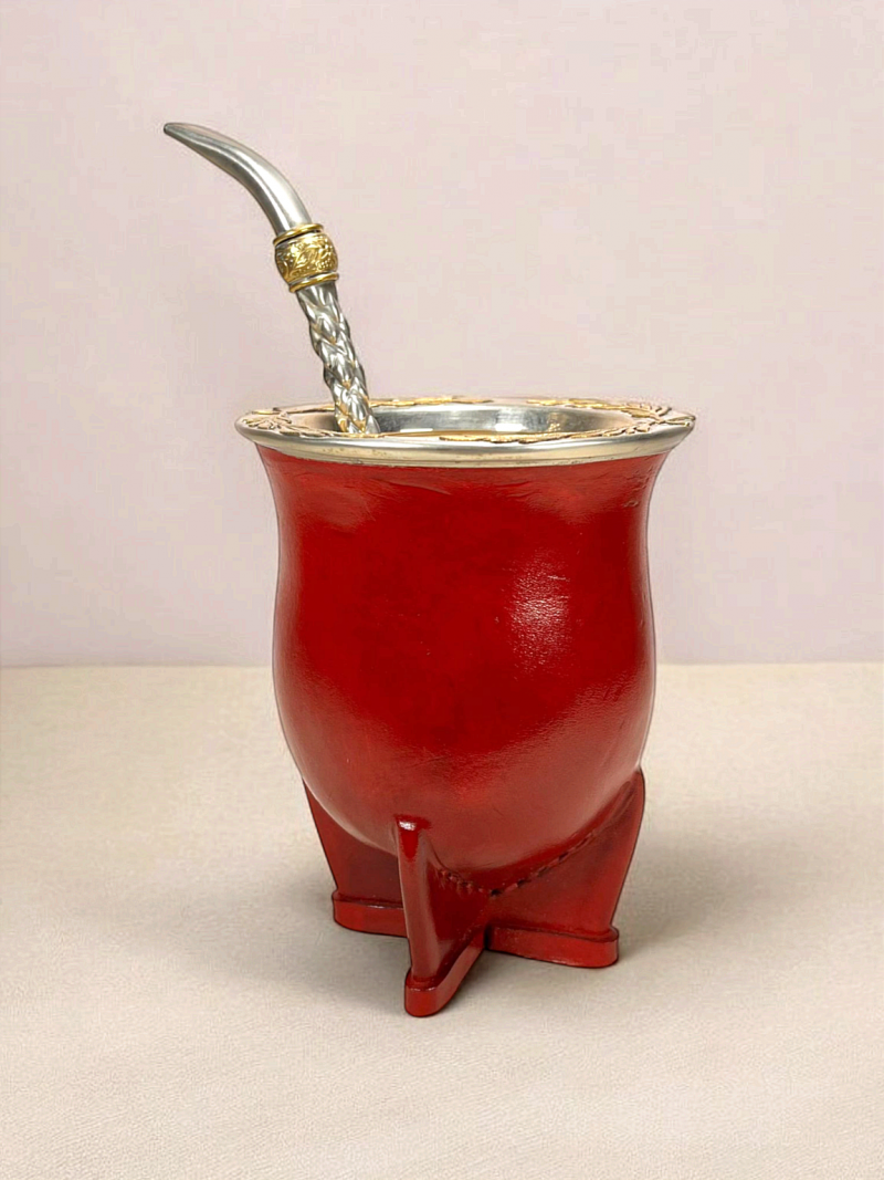 a maté calabash handmade by a craftsman. Calabash from Brazil, cowhide and alpaca virola