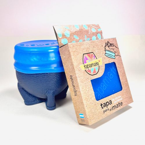 Tapamate azul. Ideal para transportar su preparación sin derramarla.