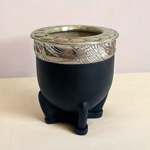 Artisanal maté calabash from Argentina. Black leather and alpaca model