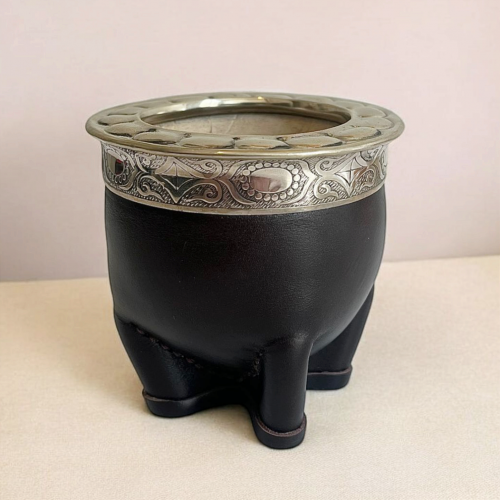 Artisanal maté calabash from Argentina. Double brown leather and alpaca model