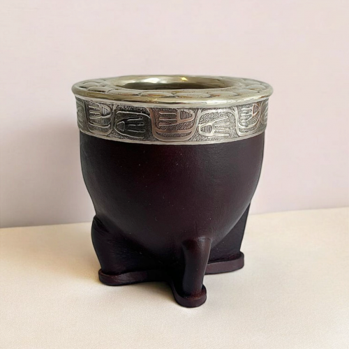 Artisanal maté calabash from Argentina. Brown leather and alpaca model