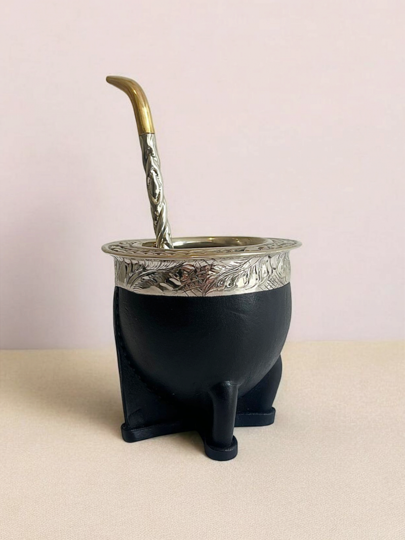 Artisanal maté calabash from Argentina. Black leather and alpaca model with alpaca and bronze bombilla.
