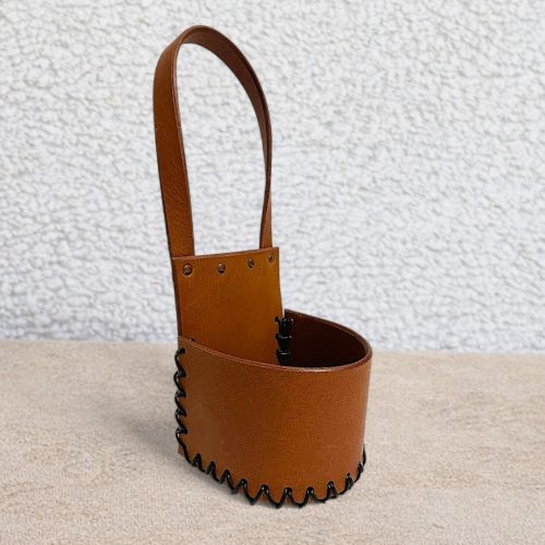 Porta auto mate artesanal beige en cuero plena flor